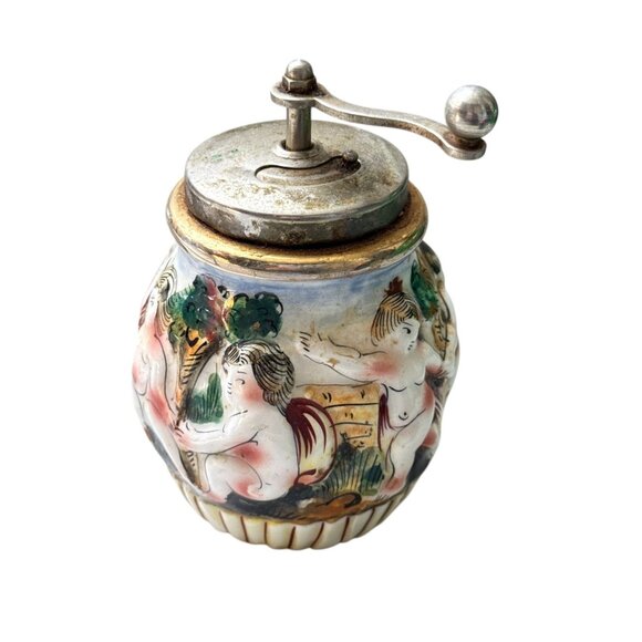Vintage Capodimonte Cherub Peppermill Grinder Hand Painted Metal Crank Mill - Picture 7 of 9